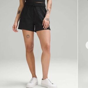 Lululemon Cinchable Waist High-Rise Woven Short 3.5" Black